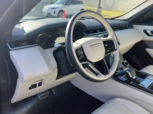Certified 2022 Land Rover Range Rover Velar R-Dynamic S image 20