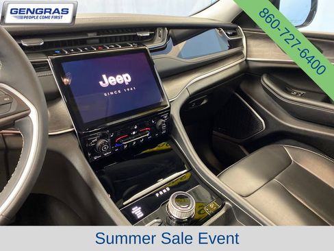 Used 2023 Jeep Grand Cherokee 4WD 4xe image 15