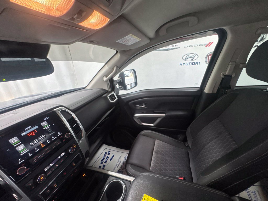 Used 2021 Nissan Titan SV w/ SV Convenience Package AWD/4WD image 28