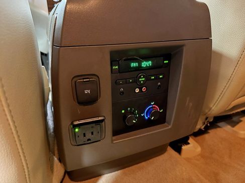 Used 2014 Ford Expedition EL XLT w/ Equipment Group 202A image 31