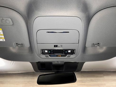 Used 2022 Ford F150 Lariat w/ Equipment Group 502A High image 21