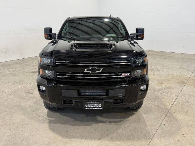 Used 2018 Chevrolet Silverado 2500 LT w/ Midnight Edition AWD/4WD image 4