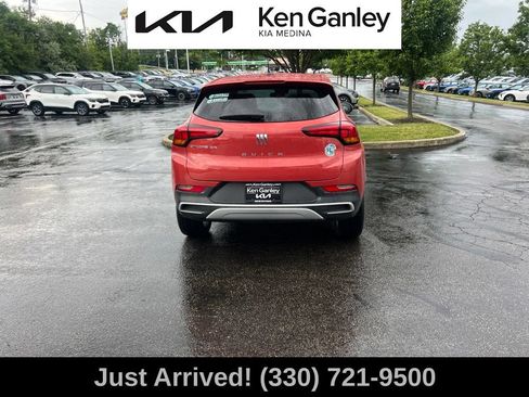 Used 2024 Buick Encore GX Preferred w/ Comfort Package FWD image 6