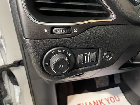 Used 2022 Jeep Cherokee Trailhawk w/ Technology Group image 14