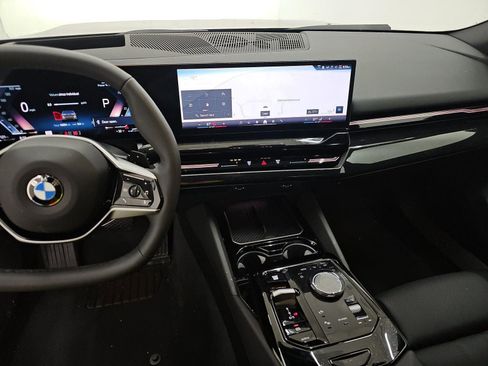 Certified 2026 BMW 530i image 11