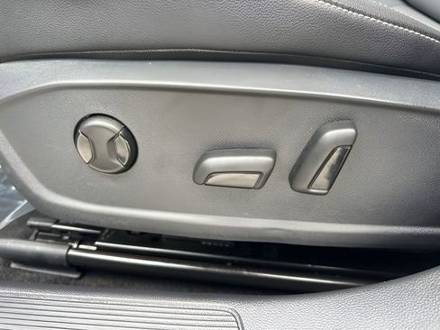 Used 2025 Volkswagen Jetta SE image 10