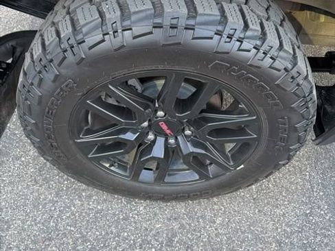 Used 2023 GMC Sierra 1500 Elevation image 8