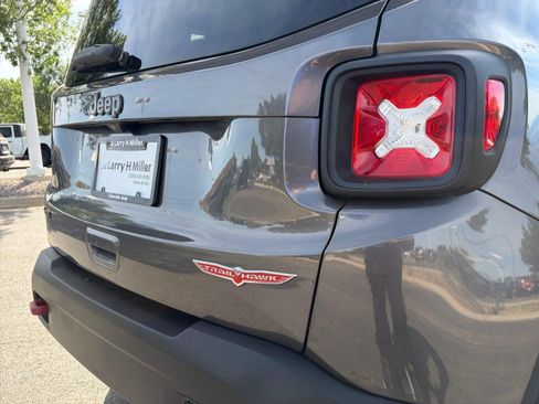 Used 2020 Jeep Renegade Trailhawk AWD/4WD image 25