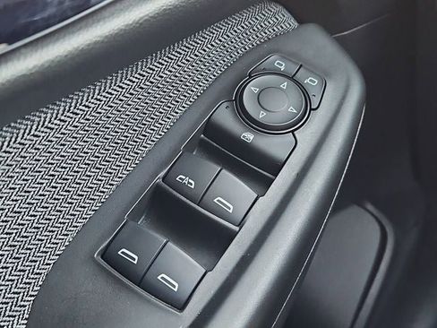 Used 2025 Chevrolet TrailBlazer LT image 33