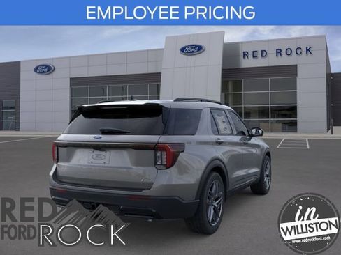 New 2026 Ford Explorer ST-Line AWD/4WD image 8