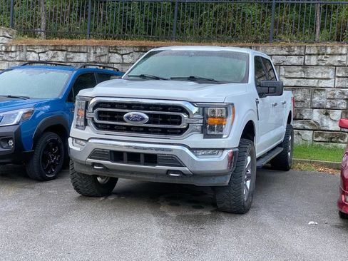 Used 2021 Ford F150 XLT w/ Equipment Group 302A High AWD/4WD image 3