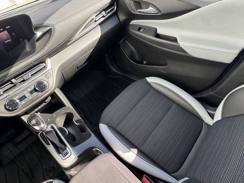 Used 2024 Buick Envista Preferred w/ Convenience I Package image 7