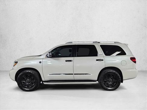 Used 2021 Toyota Sequoia Limited image 9