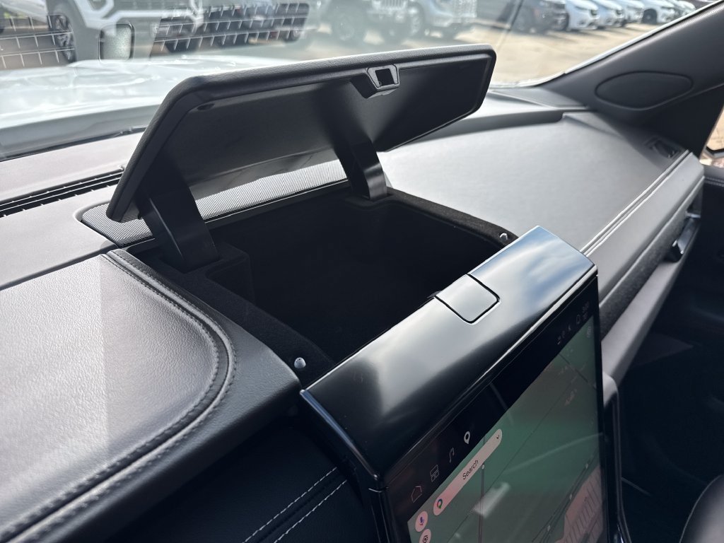 Used 2026 GMC Yukon XL AT4 Ultimate w/ LPO, Floor Liner Package AWD/4WD image 47