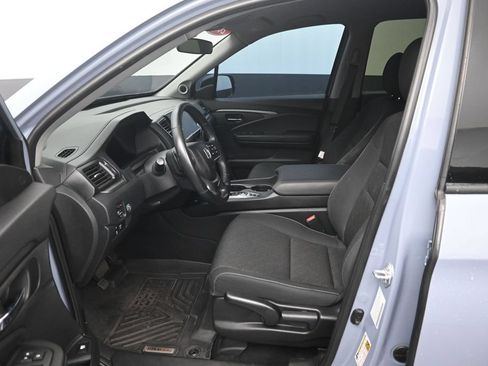 Used 2024 Honda Ridgeline Sport image 9