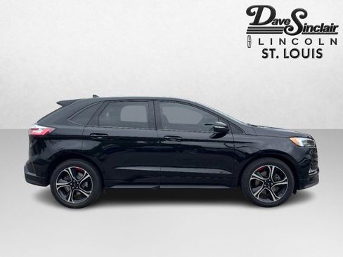 Used 2019 Ford Edge ST w/ Equipment Group 401A AWD/4WD image 2