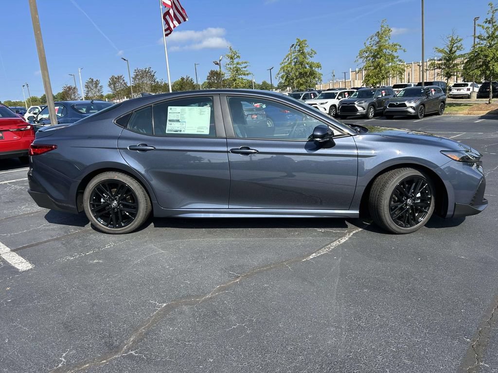 New 2026 Toyota Camry Hybrid FWD image 2
