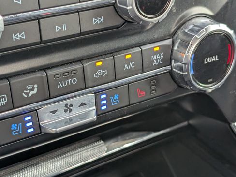 Used 2023 Ford F150 Lariat w/ Equipment Group 502A High AWD/4WD image 19