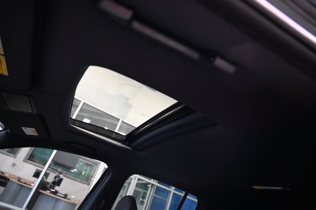 Used 2024 Honda Ridgeline Black Edition image 13
