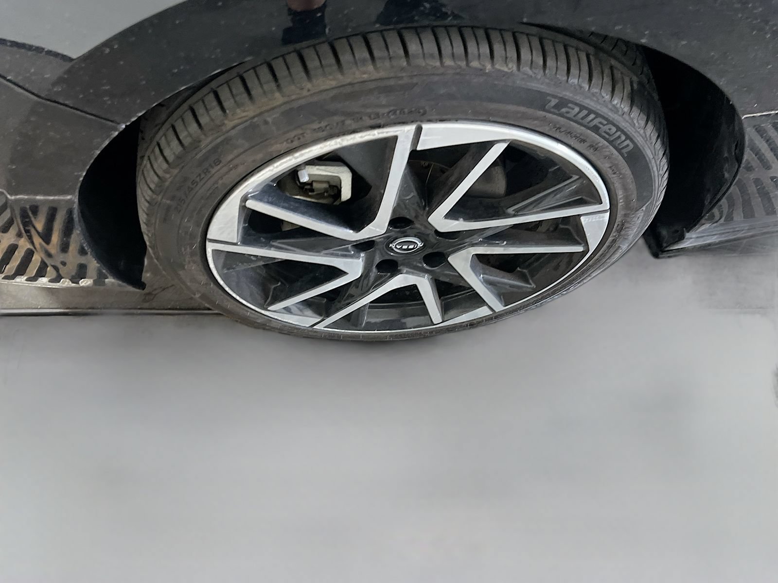 Used 2025 Nissan Sentra SR FWD image 28