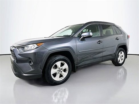 Used 2021 Toyota RAV4 XLE image 3