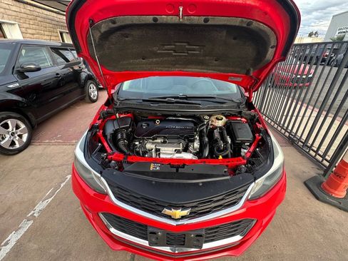 Used 2018 Chevrolet Cruze LT FWD image 20