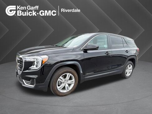 Used 2024 GMC Terrain SLE AWD/4WD image 1