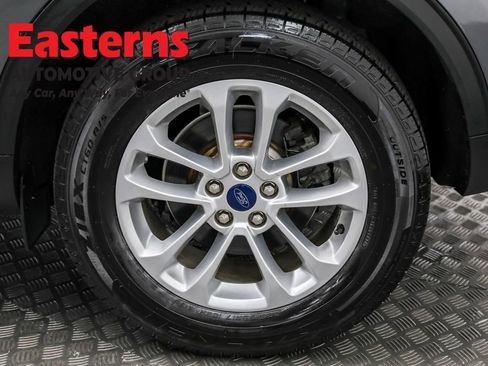 Used 2022 Ford Escape SE w/ Cold Weather Package image 30