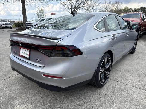 Used 2025 Honda Accord Sport image 7