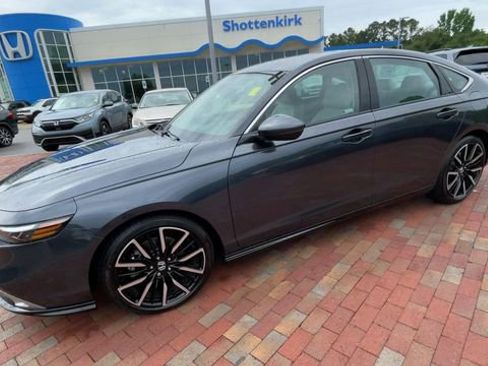 Used 2026 Honda Accord Touring image 6