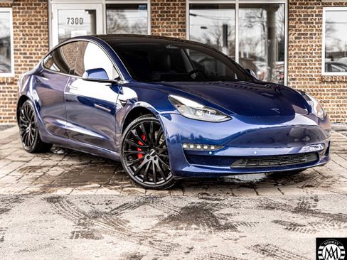 Used 2021 Tesla Model 3 Performance image 3
