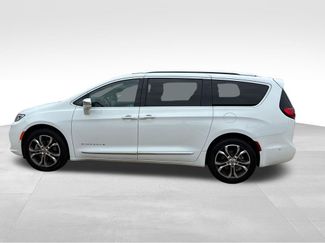 Used 2022 Chrysler Pacifica Pinnacle AWD/4WD video 2