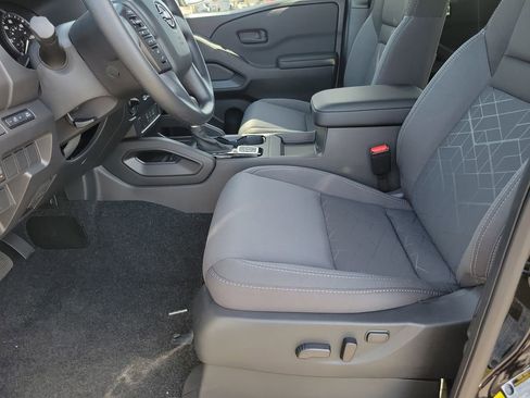 New 2026 Nissan Frontier SV w/ Tow Package AWD/4WD image 12