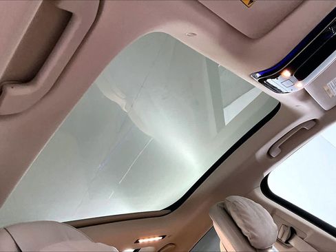 Used 2023 Mercedes-Benz EQS 580 4MATIC SUV image 14