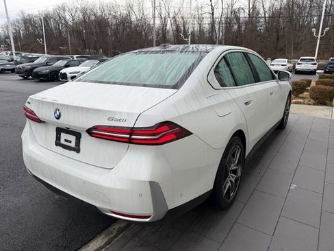 Used 2026 BMW 530i xDrive w/ Executive Package image 7