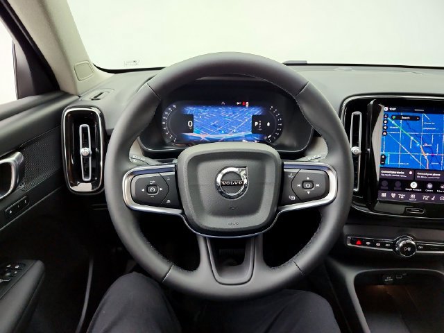 New 2026 Volvo XC40 B5 Plus w/ Protection Package Premier AWD/4WD image 25
