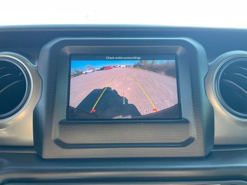 Used 2023 Jeep Wrangler Unlimited Sport image 6