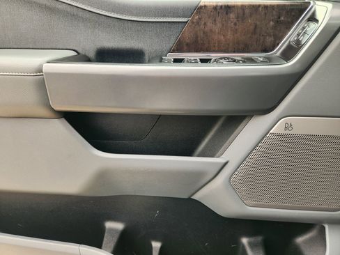 Used 2022 Ford F150 Lariat w/ Equipment Group 501A Mid image 25