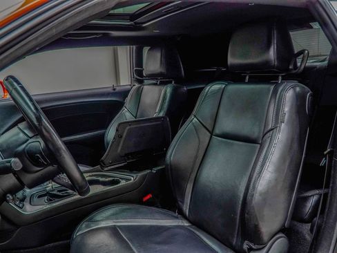 Used 2016 Dodge Challenger R/T Plus RWD image 38