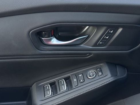 Used 2025 Honda Accord Sport image 24