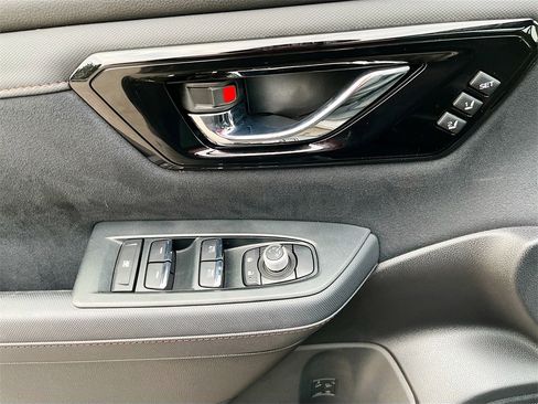 Used 2025 Subaru Forester Touring w/ Touring Package image 18