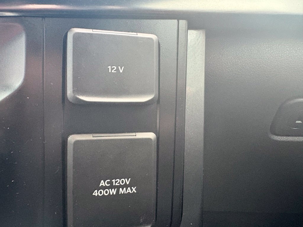 Used 2022 Ford F150 Lariat w/ Equipment Group 502A High AWD/4WD image 38