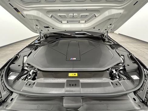 Used 2025 BMW i5 M60 w/ Premium Package image 42