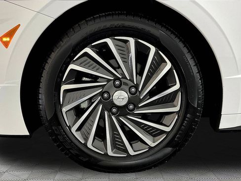 Certified 2023 Hyundai Sonata SEL FWD image 32
