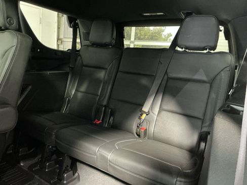 Used 2024 GMC Yukon Denali w/ Advanced Technology Package AWD/4WD image 27