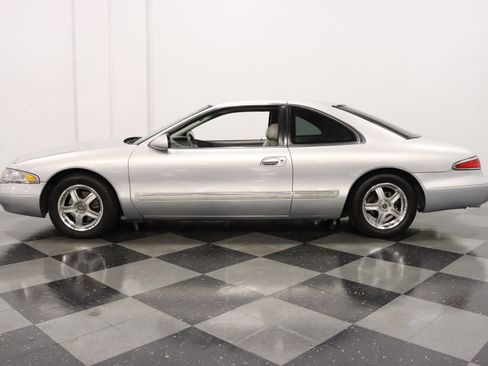 Used 1998 Lincoln Mark VIII image 2