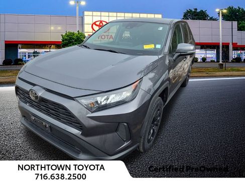 Used 2022 Toyota RAV4 LE image 13