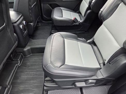 Certified 2022 Ford Explorer XLT w/ Equipment Group 202A AWD/4WD image 13