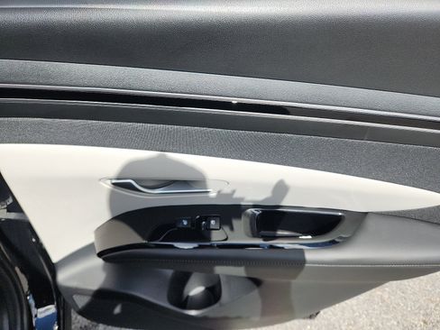 Certified 2024 Hyundai Tucson Limited AWD/4WD image 32