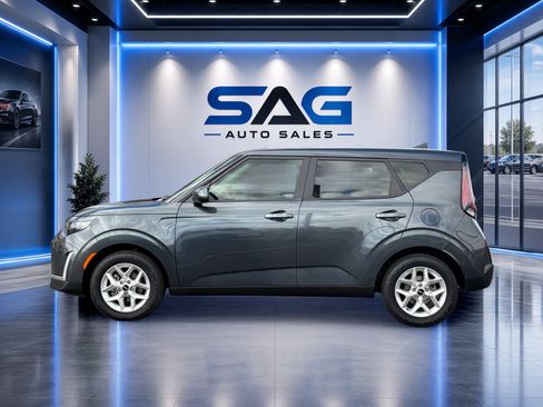 Used 2024 Kia Soul LX w/ Option Group 015 FWD image 7